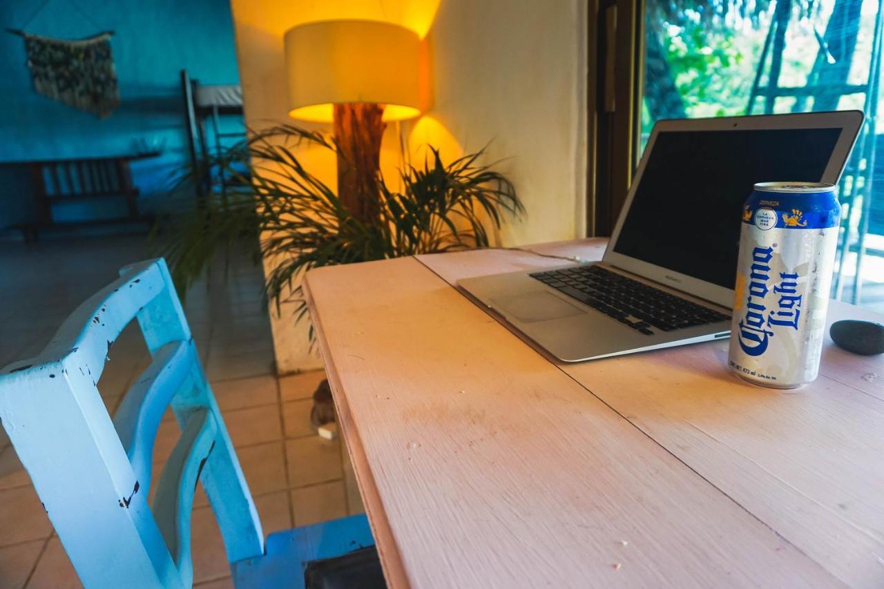 Blue Pepper Beds Sayulita Hostel ภายนอก รูปภาพ